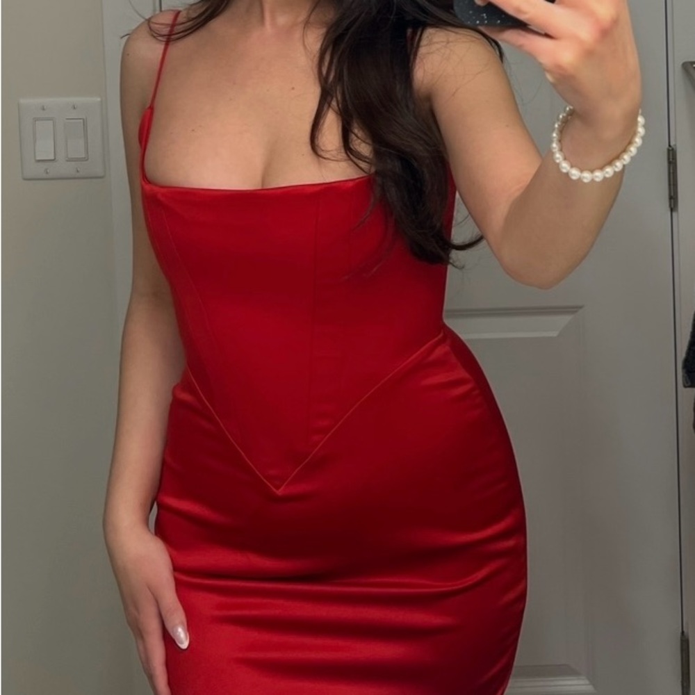 House of CB Strapless Red Dress - Picture 2 of 2